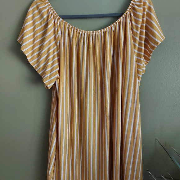 NWT Yellow Stipped Blouse - Picture 2 of 3